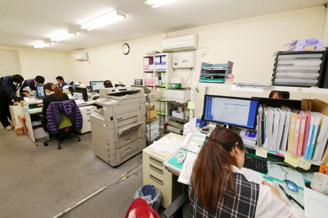 三郷営業所追熟棟事務所